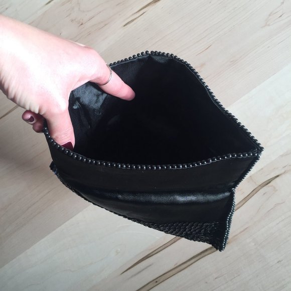 1950s EUC black beaded clutch - Picture 6 of 8
